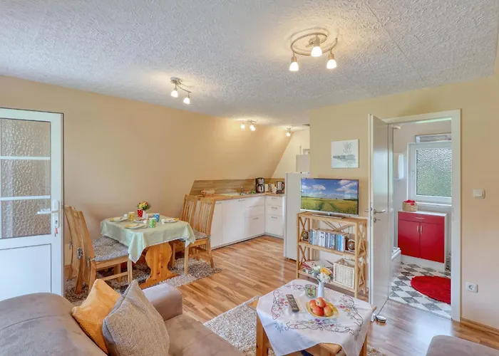 2 Bedroom Stunning In Ferienhaus *